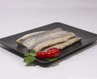 Silkės filė „ČESNAKINĖ“ aliejuje